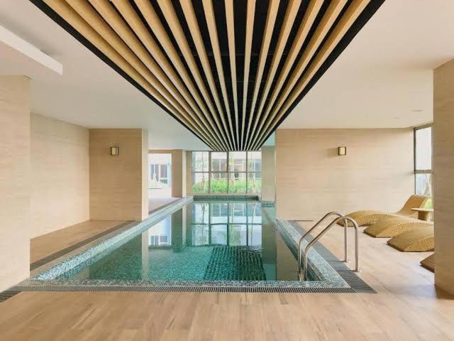 Gold Coast Pik Apartment